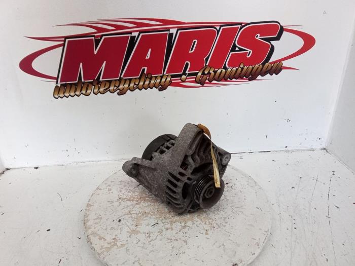 Gebruikte Dynamo Fiat Stilo (192A/B) 1.2 16V 3-Drs. Prijs € 30,00 Margeregeling aangeboden door Autosloopbedrijf gebr. Maris