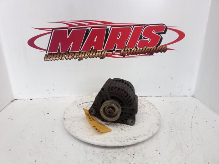 Gebruikte Dynamo Fiat Stilo (192A/B) 2.4 20V Abarth 3-Drs. Prijs € 25,00 Margeregeling aangeboden door Autosloopbedrijf gebr. Maris