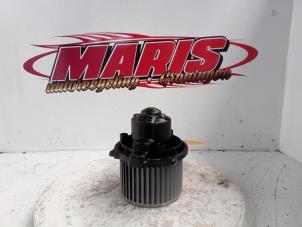 Gebruikte Kachel Ventilatiemotor Daihatsu Sirion/Storia (M1) 1.0 12V Prijs € 25,00 Margeregeling aangeboden door Autosloopbedrijf gebr. Maris