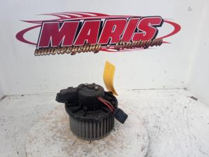 Gebruikte Chaufage Ventilatiemotor Audi A4 Avant (B6) 2.5 TDI 24V Prijs € 25,00 Margeregeling aangeboden door Autosloopbedrijf gebr. Maris