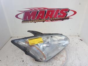 Gebruikte Koplamp rechts Ford Focus 2 Wagon 1.6 16V Prijs € 30,00 Margeregeling aangeboden door Autosloopbedrijf gebr. Maris