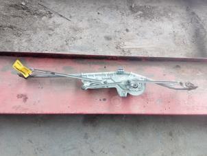 Gebruikte Ruitenwismotor + Mechaniek Seat Alhambra (7V8/9) 2.0 TDI Prijs € 50,00 Margeregeling aangeboden door Autosloopbedrijf gebr. Maris