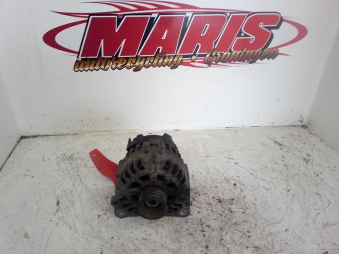 Gebruikte Dynamo Seat Ibiza III (6L1) 1.4 16V 85 Prijs € 30,00 Margeregeling aangeboden door Autosloopbedrijf gebr. Maris