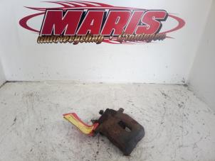 Gebruikte Remklauw (Tang) rechts-voor Suzuki Swift (ZA/ZC/ZD1/2/3/9) 1.6 Sport VVT 16V Prijs € 20,00 Margeregeling aangeboden door Autosloopbedrijf gebr. Maris