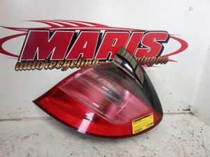 Gebruikte Achterlicht rechts Mercedes C Sportcoupé (C203) 1.8 C-180K 16V Prijs € 30,00 Margeregeling aangeboden door Autosloopbedrijf gebr. Maris
