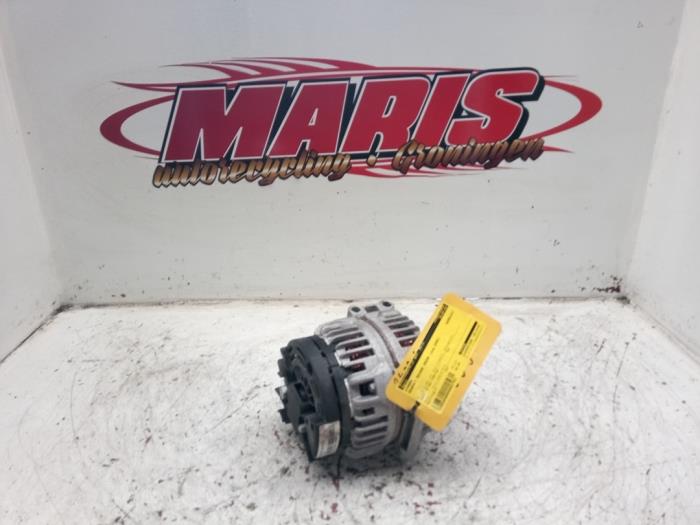 Gebruikte Dynamo Renault Megane Break/Grandtour (KA) 1.6 16V RXE,RXT Prijs € 40,00 Margeregeling aangeboden door Autosloopbedrijf gebr. Maris