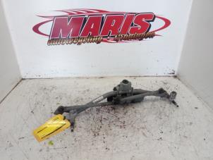 Gebruikte Ruitenwismotor + Mechaniek Volkswagen Polo IV (9N1/2/3) 1.2 Prijs € 25,00 Margeregeling aangeboden door Autosloopbedrijf gebr. Maris