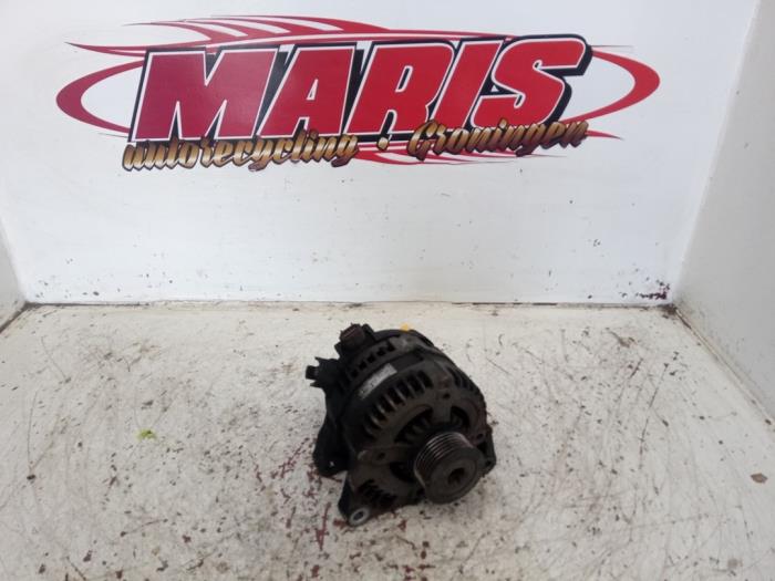 Gebruikte Alternator Volvo V50 (MW) 1.6 D 16V Prijs € 35,00 Margeregeling aangeboden door Autosloopbedrijf gebr. Maris
