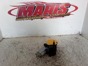 Gebruikte Ruitenwissermotor achter Fiat Panda (169) 1.2 Fire Prijs € 20,00 Margeregeling aangeboden door Autosloopbedrijf gebr. Maris