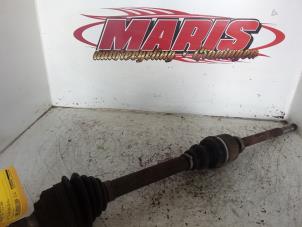 Gebruikte Aandrijfas rechts-voor Peugeot 307 SW (3H) 1.6 16V Prijs € 25,00 Margeregeling aangeboden door Autosloopbedrijf gebr. Maris