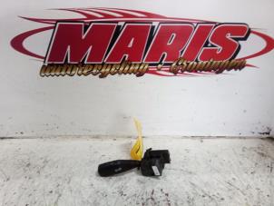 Gebruikte Pinker Schakelaar Ford S-Max (GBW) 2.3 16V Prijs € 20,00 Margeregeling aangeboden door Autosloopbedrijf gebr. Maris