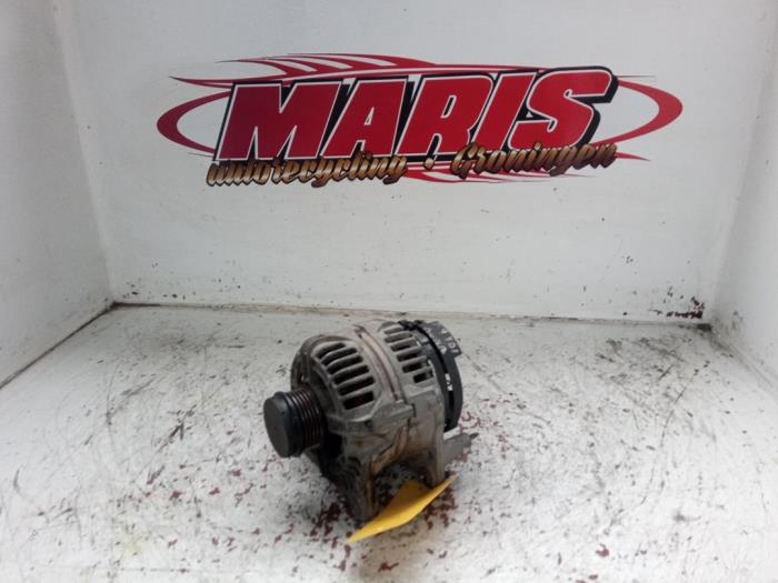 Gebruikte Alternator Volkswagen Passat (3B2) 1.9 TDi 90 Prijs € 35,00 Margeregeling aangeboden door Autosloopbedrijf gebr. Maris