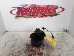 Gebruikte Chaufage Ventilatiemotor Chrysler Grand Voyager Prijs € 40,00 Margeregeling aangeboden door Autosloopbedrijf gebr. Maris
