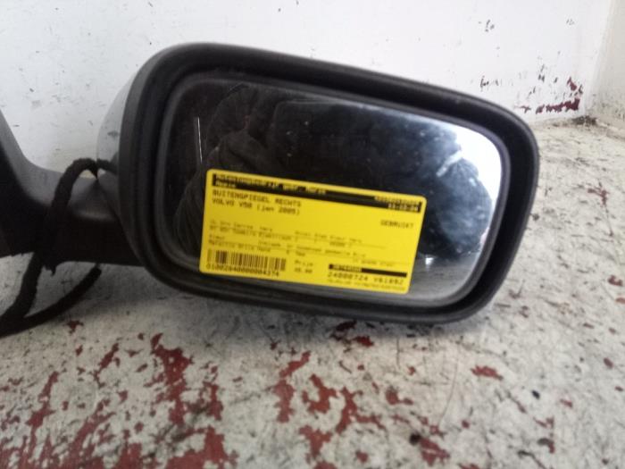 Buitenspiegel rechts van een Volvo V50 (MW) 2.0 D 16V 2005