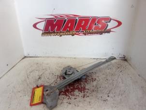 Gebruikte Ruitmechaniek 2Deurs rechts-voor Peugeot Partner Tepee (7A/B/C/D/E/F/G/J/P/S) 1.6 HDiF 90 16V Phase 1 Prijs € 35,00 Margeregeling aangeboden door Autosloopbedrijf gebr. Maris
