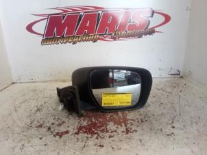 Gebruikte Buitenspiegel rechts Mazda 5 (CR19) 2.0i 16V Prijs € 45,00 Margeregeling aangeboden door Autosloopbedrijf gebr. Maris