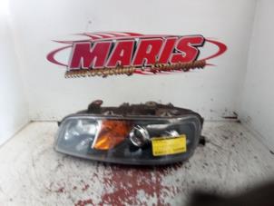 Gebruikte Koplamp links Fiat Punto II (188) 1.2 60 S Prijs € 45,00 Margeregeling aangeboden door Autosloopbedrijf gebr. Maris