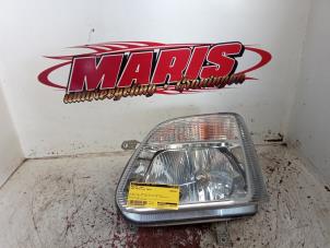 Gebruikte Koplamp links Opel Agila (A) 1.2 16V Prijs € 25,00 Margeregeling aangeboden door Autosloopbedrijf gebr. Maris