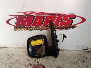Gebruikte Spiegel Buiten links Fiat Fiorino (225) 1.3 JTD 16V Multijet Prijs € 55,00 Margeregeling aangeboden door Autosloopbedrijf gebr. Maris