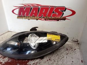 Gebruikte Linker Koplamp Seat Altea (5P1) 1.6 Prijs € 50,00 Margeregeling aangeboden door Autosloopbedrijf gebr. Maris