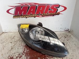 Gebruikte Rechter Koplamp Seat Altea (5P1) 1.6 Prijs € 50,00 Margeregeling aangeboden door Autosloopbedrijf gebr. Maris