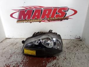 Gebruikte Linker Koplamp Seat Arosa (6H1) 1.4i Prijs € 30,00 Margeregeling aangeboden door Autosloopbedrijf gebr. Maris