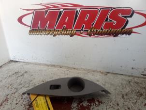 Gebruikte Elektrisch Raam Schakelaar Mitsubishi Grandis (NA) 2.4 16V MIVEC Prijs € 15,00 Margeregeling aangeboden door Autosloopbedrijf gebr. Maris