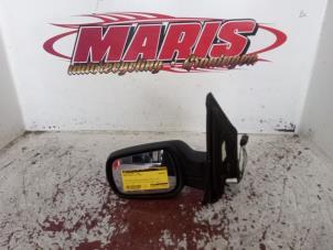 Gebruikte Spiegel Buiten links Ford Fusion 1.4 16V Prijs € 20,00 Margeregeling aangeboden door Autosloopbedrijf gebr. Maris