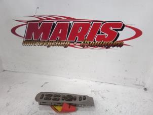 Gebruikte Ruit schakelaar elektrisch Cadillac CTS I 3.2 V6 24V Prijs € 30,00 Margeregeling aangeboden door Autosloopbedrijf gebr. Maris