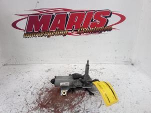 Gebruikte Ruitenwissermotor achter Saab 9-5 Estate (YS3E) 2.3t 16V Prijs € 25,00 Margeregeling aangeboden door Autosloopbedrijf gebr. Maris
