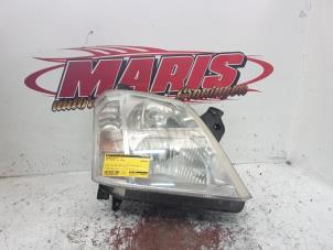 Gebruikte Rechter Koplamp Opel Meriva 1.8 16V Prijs € 25,00 Margeregeling aangeboden door Autosloopbedrijf gebr. Maris