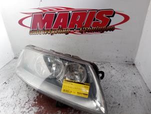 Gebruikte Rechter Koplamp Audi A6 (C6) 2.0 TDI 16V Prijs € 75,00 Margeregeling aangeboden door Autosloopbedrijf gebr. Maris