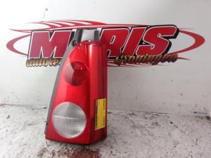 Gebruikte Achterlicht rechts Opel Agila (A) 1.2 16V Prijs € 20,00 Margeregeling aangeboden door Autosloopbedrijf gebr. Maris