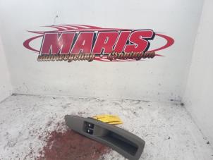 Gebruikte Ruit schakelaar elektrisch Chevrolet Nubira Wagon 1.6 16V Prijs € 15,00 Margeregeling aangeboden door Autosloopbedrijf gebr. Maris