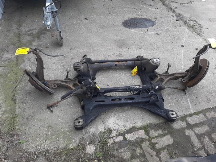 Gebruikte Subframe Volkswagen Touareg (7LA/7L6) 5.0 TDI V10 Prijs € 100,00 Margeregeling aangeboden door Autosloopbedrijf gebr. Maris