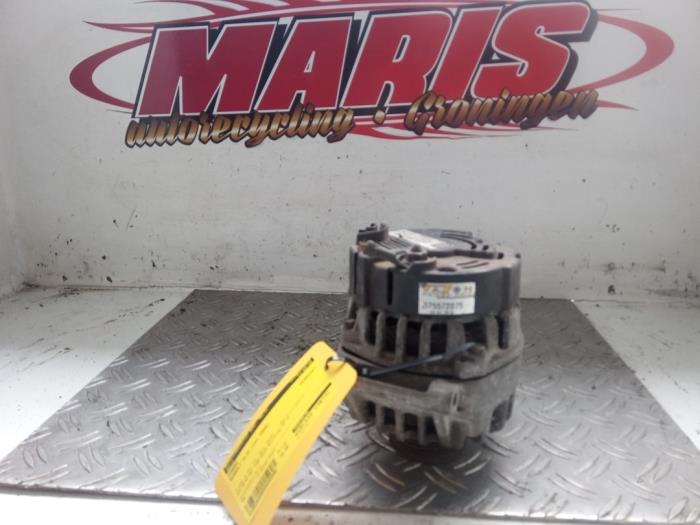 Gebruikte Alternator Renault Clio II (BB/CB) 1.4 Prijs € 30,00 Margeregeling aangeboden door Autosloopbedrijf gebr. Maris