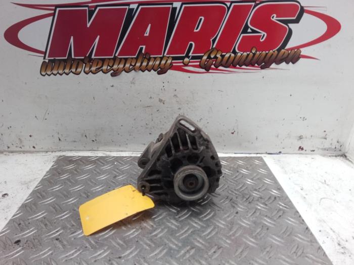 Gebruikte Dynamo Renault Clio II (BB/CB) 1.2 Prijs € 25,00 Margeregeling aangeboden door Autosloopbedrijf gebr. Maris