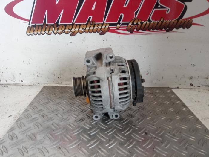 Gebruikte Dynamo Audi A4 (B6) 2.0 20V Prijs € 25,00 Margeregeling aangeboden door Autosloopbedrijf gebr. Maris