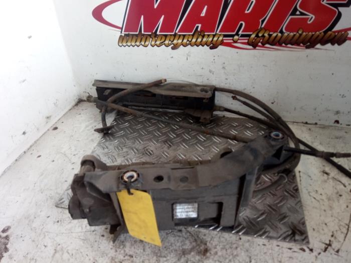 Gebruikte Handrem Computer Renault Scénic II (JM) 1.6 16V Prijs € 125,00 Margeregeling aangeboden door Autosloopbedrijf gebr. Maris