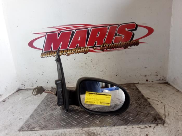 Gebruikte Spiegel Buiten rechts Ford Ka II 1.2 Prijs € 35,00 Margeregeling aangeboden door Autosloopbedrijf gebr. Maris