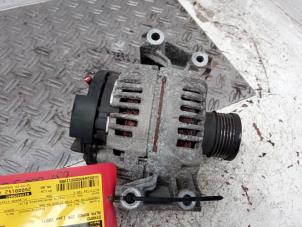 Alternator van een Alfa Romeo 159 Sportwagon (939BX) 2.2 JTS 16V 2007
