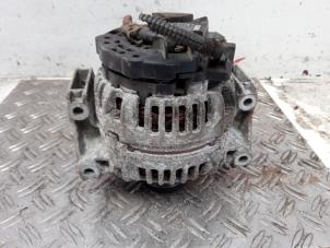 Alternator van een Alfa Romeo 159 Sportwagon (939BX) 2.2 JTS 16V 2007