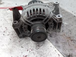 Alternator van een Alfa Romeo 159 Sportwagon (939BX) 2.2 JTS 16V 2007
