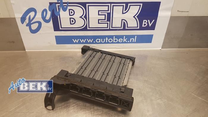 Gebruikte Element Kachelverwarming Renault Espace (JK) 2.0 dCi 16V 175 FAP Prijs € 15,00 Margeregeling aangeboden door Auto Bek