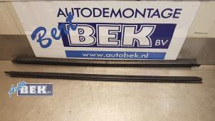 Gebruikte Portierrubber 4Deurs links-voor Peugeot 307 Break (3E) 1.6 16V Prijs € 10,00 Margeregeling aangeboden door Auto Bek