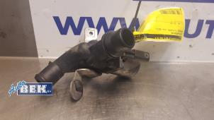 Gebruikte Extra waterpomp Mercedes E (W212) E-200 CDI 16V BlueEfficiency,BlueTEC Prijs € 10,00 Margeregeling aangeboden door Auto Bek