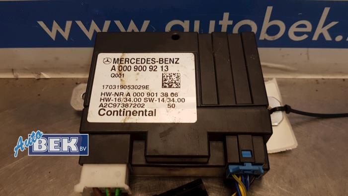 Gebruikte Computer Diversen Mercedes S (W221) 3.0 S-320 CDI 24V Prijs € 20,00 Margeregeling aangeboden door Auto Bek