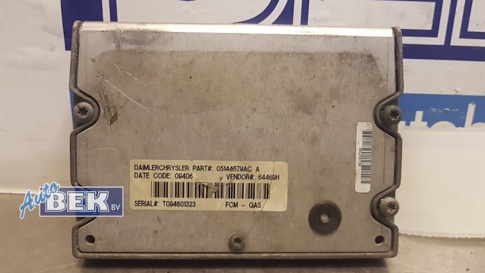 Gebruikte Bodycontrol Module Chrysler Voyager/Grand Voyager (RG/RS) 2.8 CRD 16V Autom. Prijs € 25,00 Margeregeling aangeboden door Auto Bek