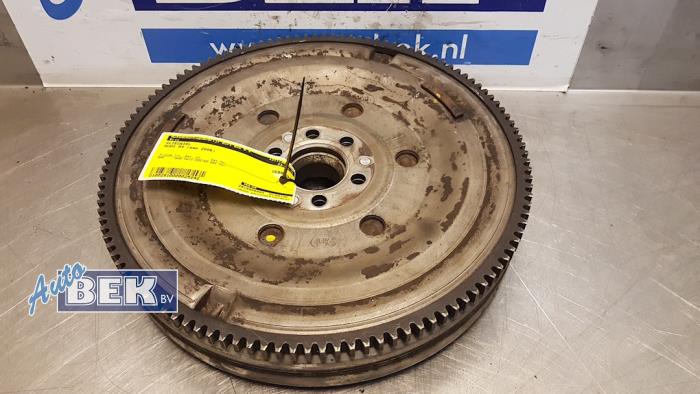 Gebruikte Vliegwiel Audi A4 (B7) 2.0 TDI 16V Prijs € 200,00 Margeregeling aangeboden door Auto Bek