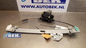 Gebruikte Ruitmechaniek 4Deurs links-voor Kia Rio II (DE) 1.4 16V Prijs € 45,00 Margeregeling aangeboden door Auto Bek
